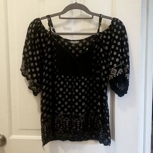 Tunic with open shoulders 5/$15